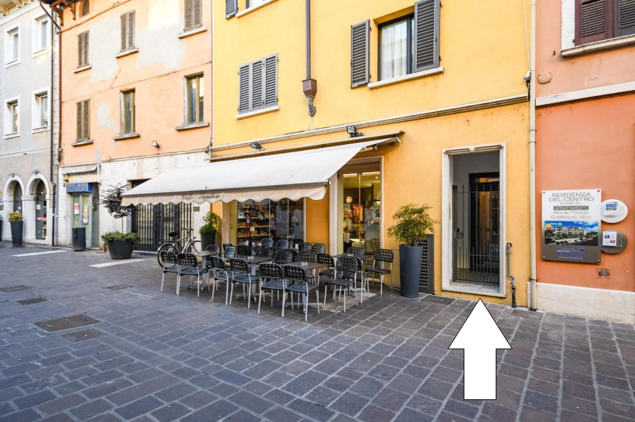 Desenzanoloft Blue Lake Star Apartment Desenzano del Garda Exterior photo