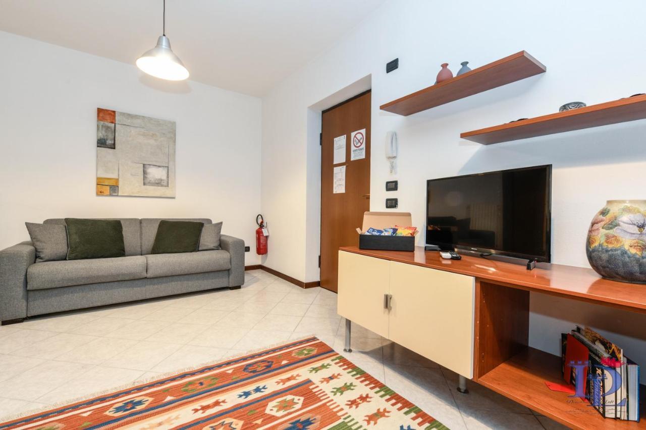 Desenzanoloft Blue Lake Star Apartment Desenzano del Garda Exterior photo